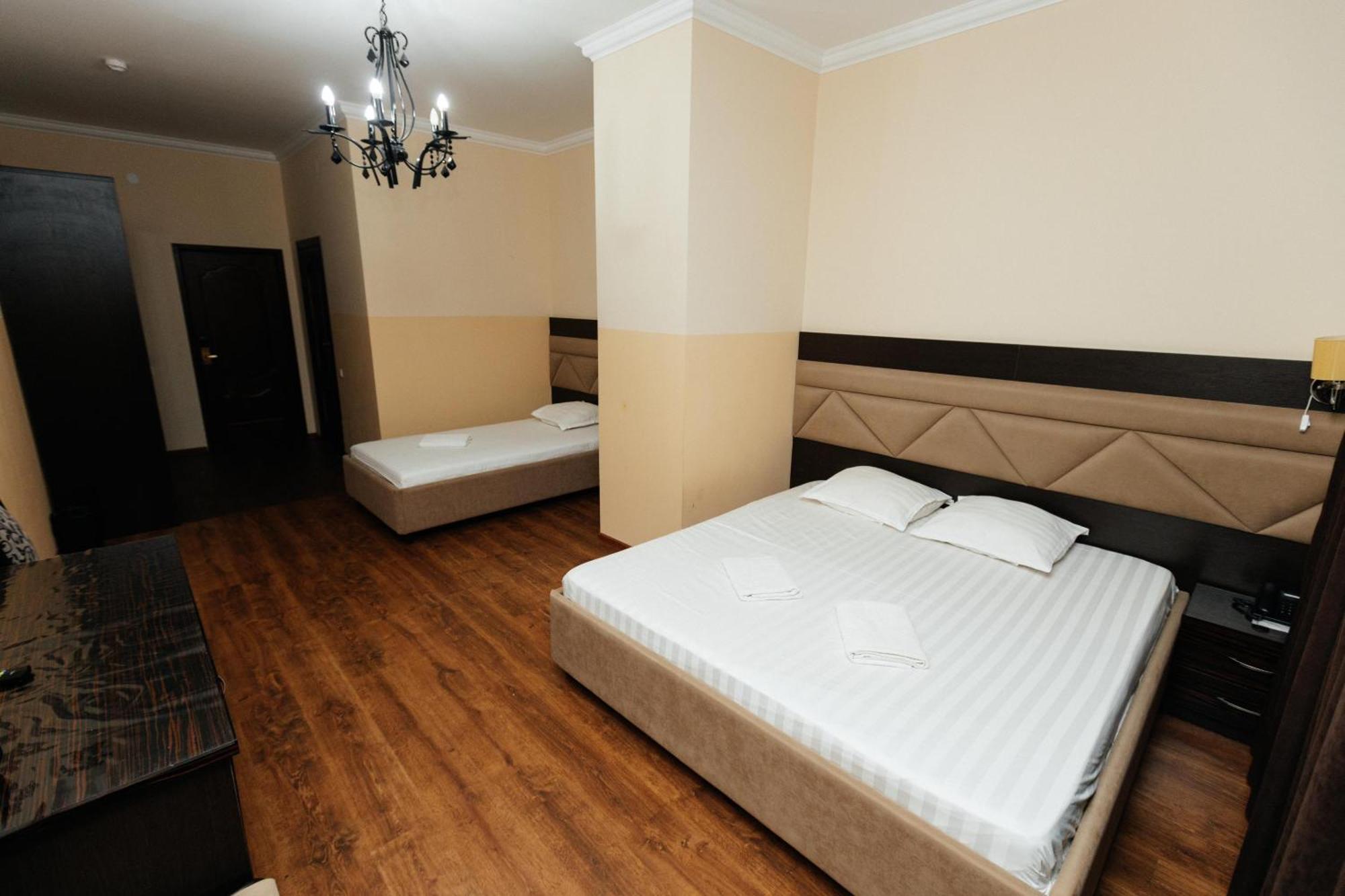 Alcazar Hotel Atyrau Luaran gambar